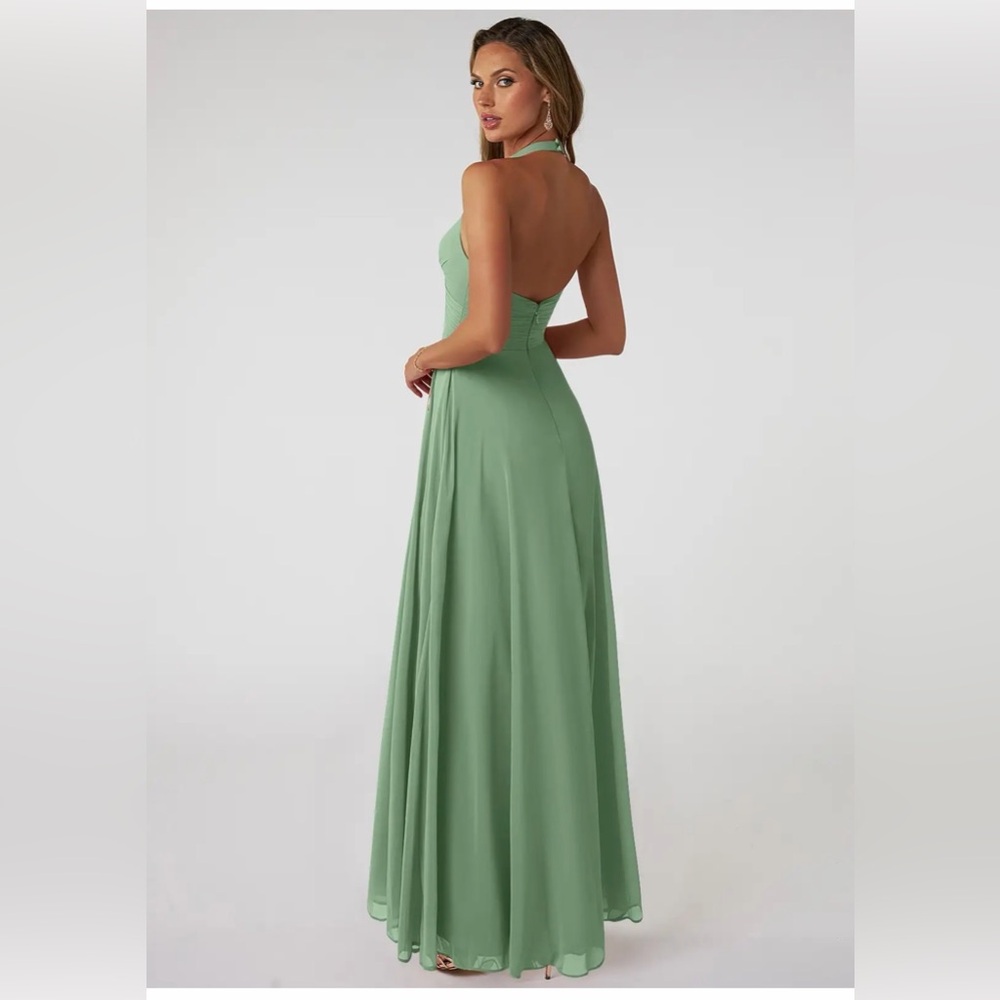 Azazie Tessie
Matcha A-Line V-Neck Pleated Chiffon Dress - Picture 2 of 4